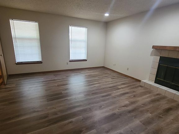 2nd image of 130 NW Vesper St APT B