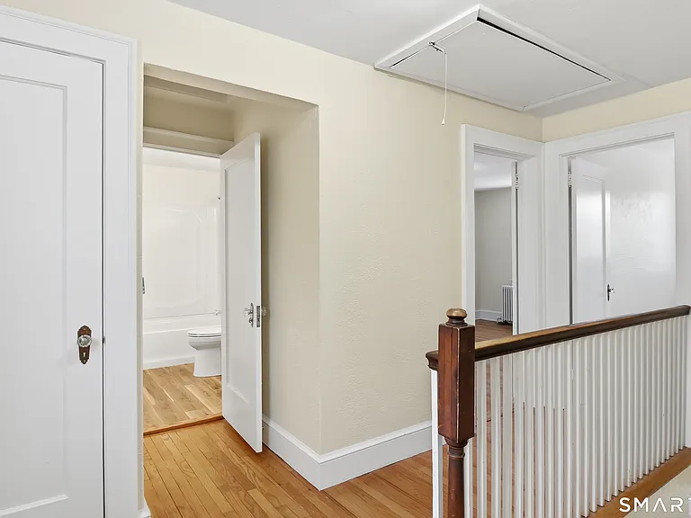815 E Main St — Photo 23