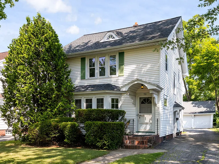 98 Irvington Rd — Photo 35