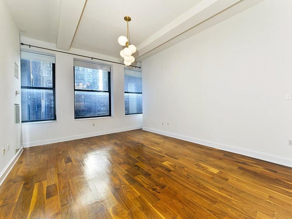 1st image of 140 W 22nd St #4E