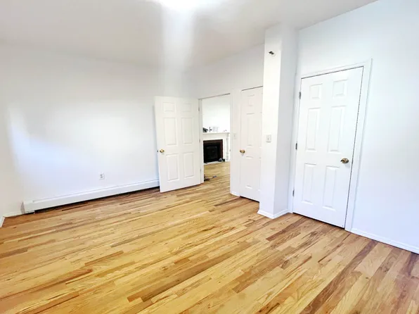 421 Park Place image 9 of 16