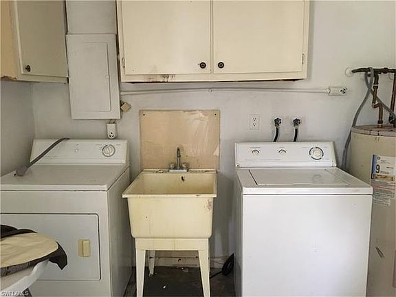 5th image of 239 S Lake Dr