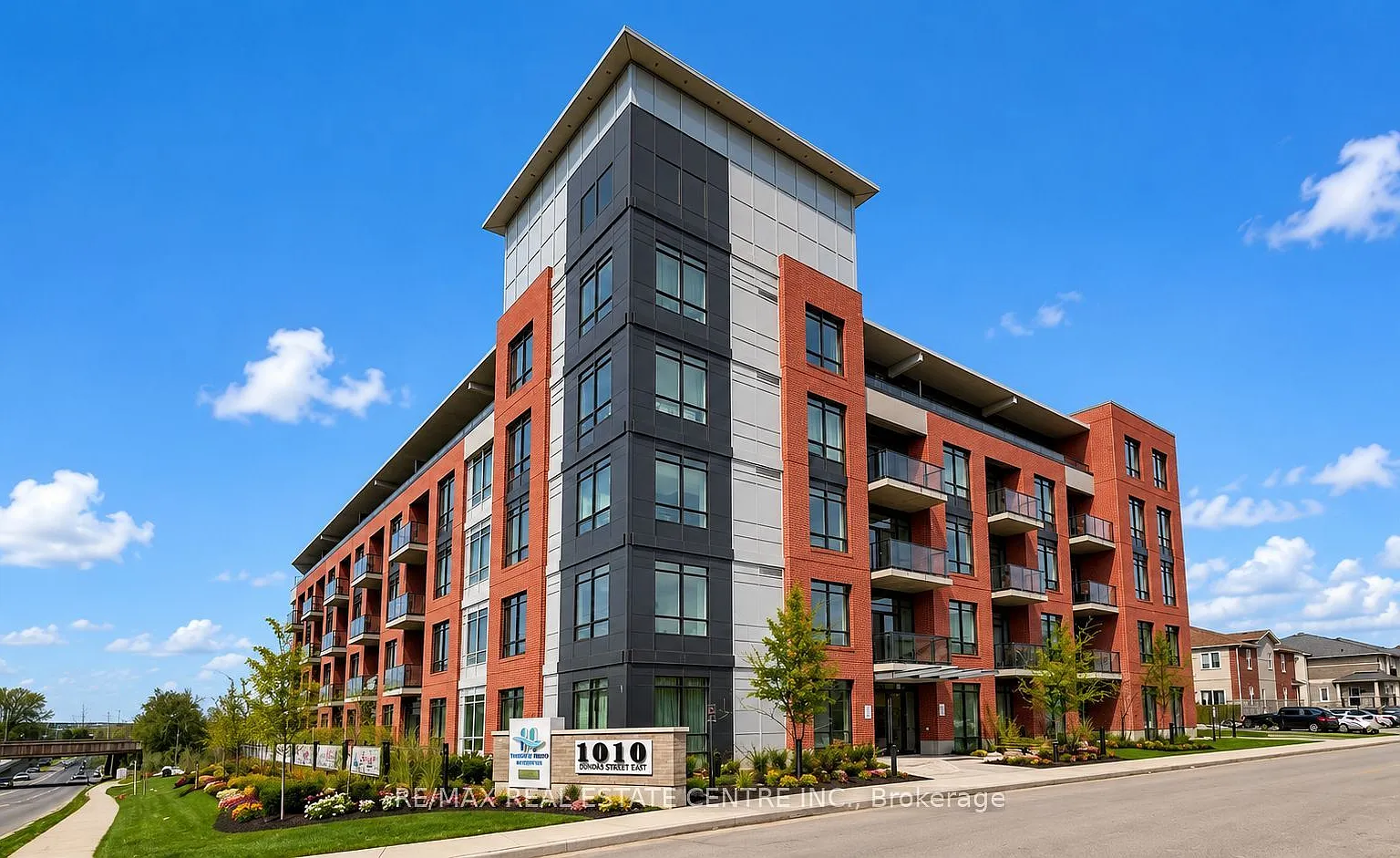 3 bed, $2,900 — Photo 1