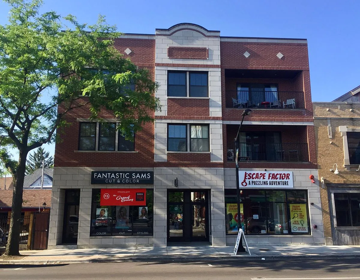 Building Photo - 7224 Madison St #3N