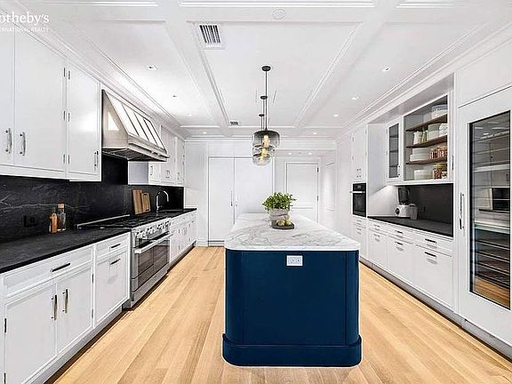 4th image of 1045 Madison Ave APT 10