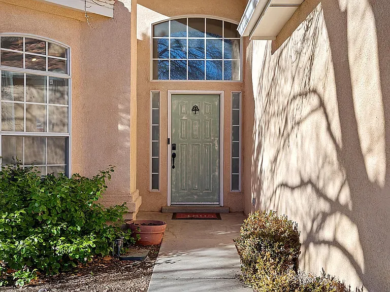 3 bed, 1563 sqft, $2,600 — Photo 2