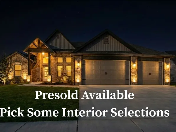 1400 Greyback Ln, Centerton, AR 72719