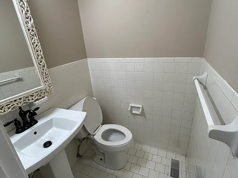 2272 Wildwood Dr — Photo 13