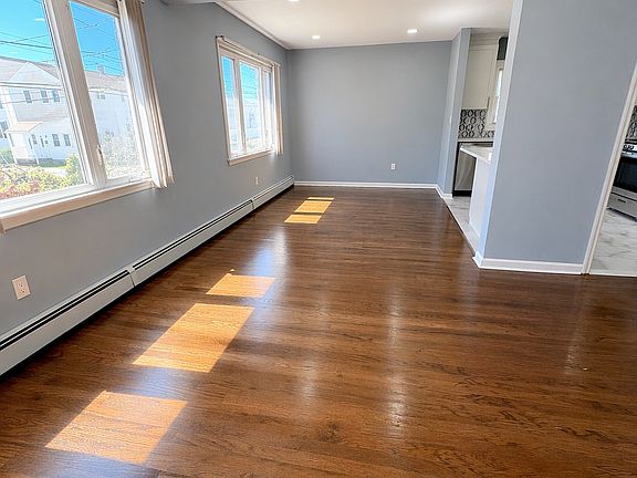 4th image of 1262 E 12th Ave Floor 1