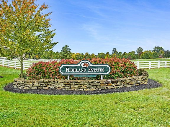 2nd image of 80 Highland Hollow Dr SW