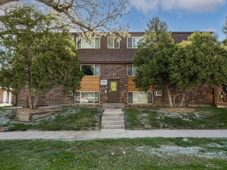Dodge Street Apartments