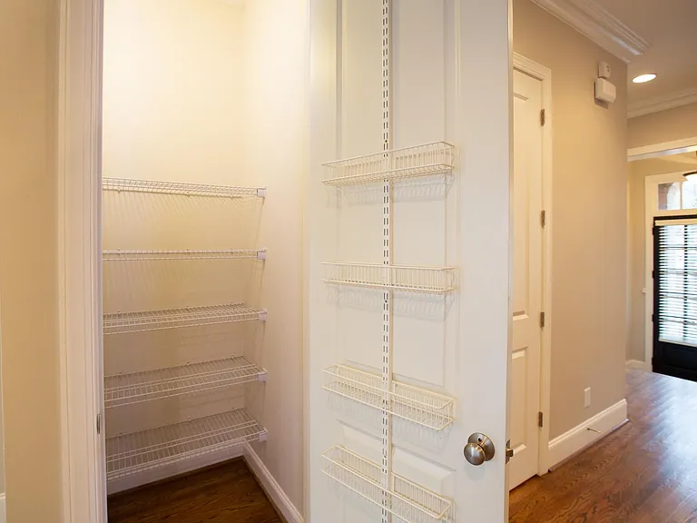 653 Lockton Pl — Photo 21