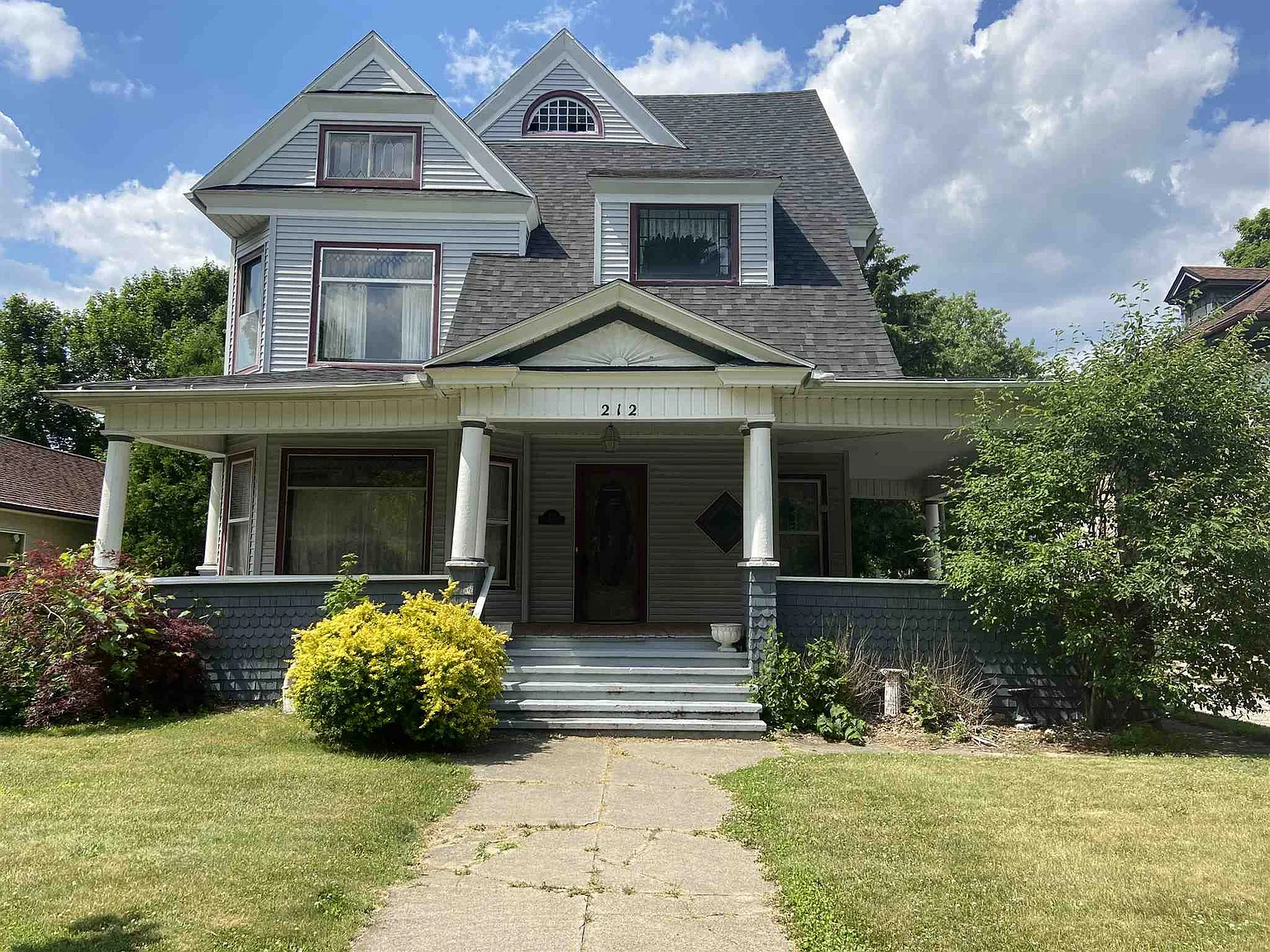 212 W Mitchell St photo 1