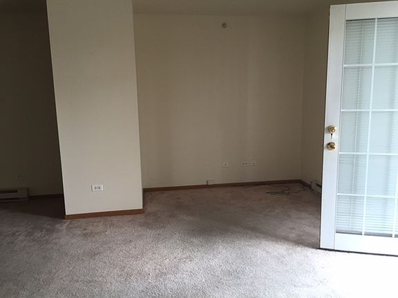 4th image of 551 Leah Ln APT 1A
