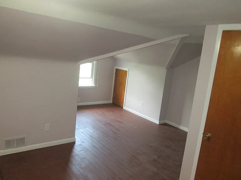 4218 Okalona Rd — Photo 29