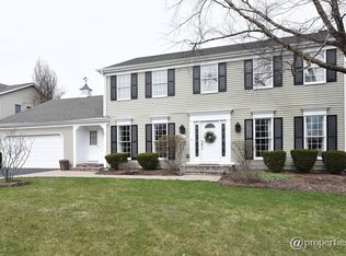 200 Sunset Ridge Rd, Willowbrook, IL 60527