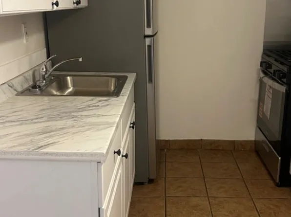 (undisclosed Address), Ridgewood, NY 11385