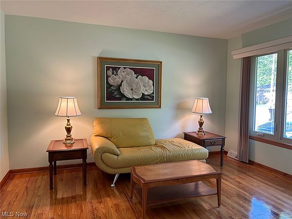 5th image of 4329 W 10th St
