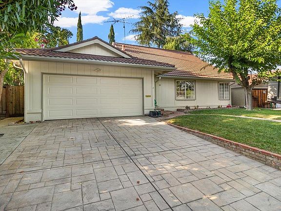 2nd image of 387 Vale Dr