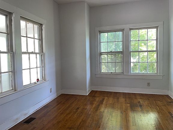 4th image of 205 Louisiana St
