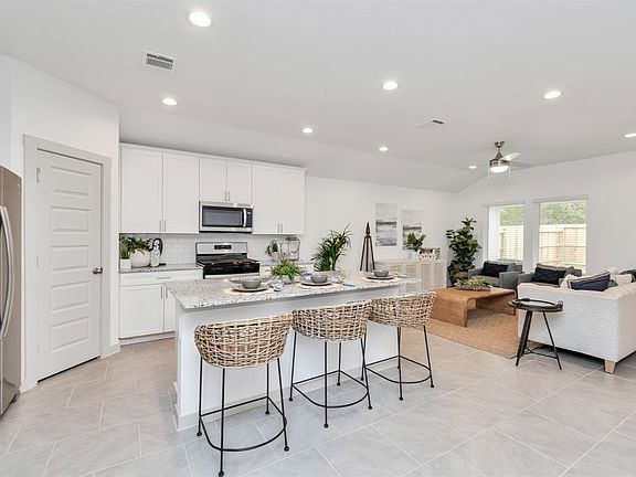 4th image of 1690 Westway Drive