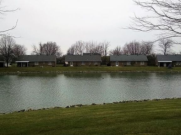 3rd image of 3334 Scotsdale Dr #3334