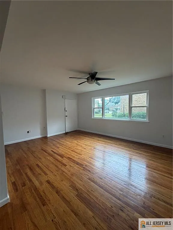 2 bed, 1.0 bath, $2,300 — Photo 2