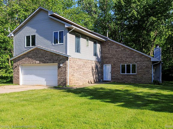 2nd image of 1111 Sarah Rd