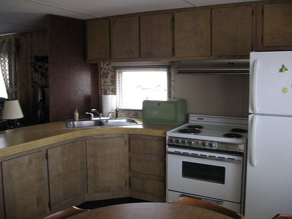 2nd image of 1937 Claremont Ave Lot 225
