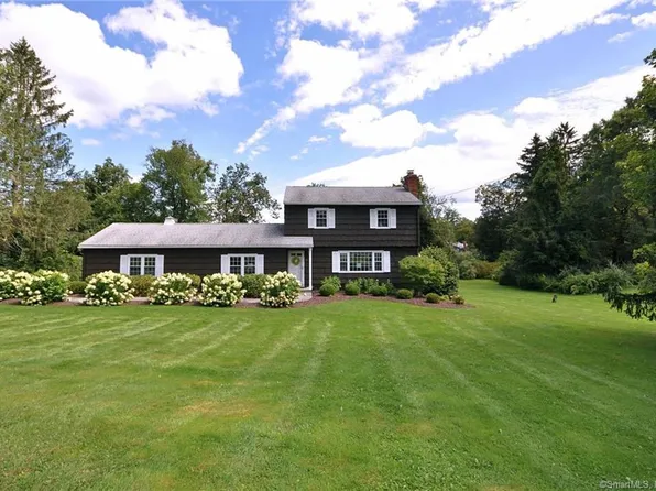 16 Lincoln Road, Newtown, CT 06470