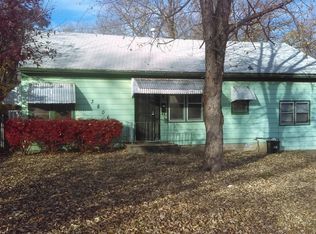 3806 E 53rd Ter, Kansas City, MO 64130