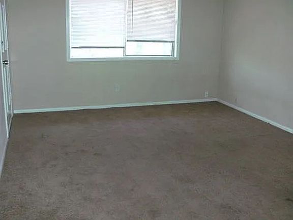 5th image of 609 Allen Dr APT C4