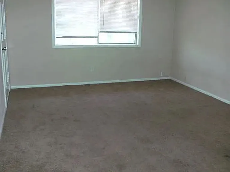 609 Allen Dr #C4 — Photo 5