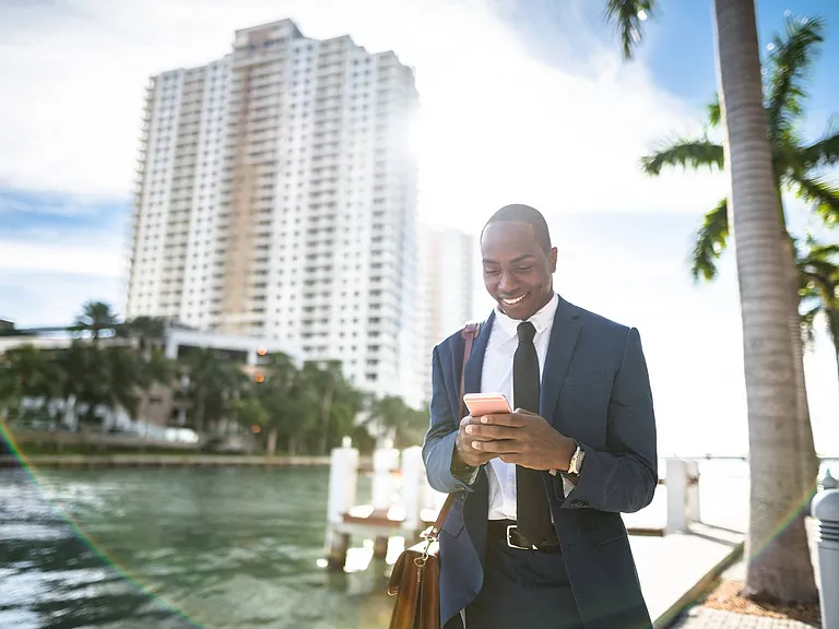 With convenient access to Florida's Turnpike, I-95 and I-595, enjoy a quick commute to the major employment centers of Sawgrass Park, Downtown Fort Lauderdale and Port Everglades.