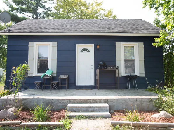 525 N 3rd Ave, Chenoa, IL 61726