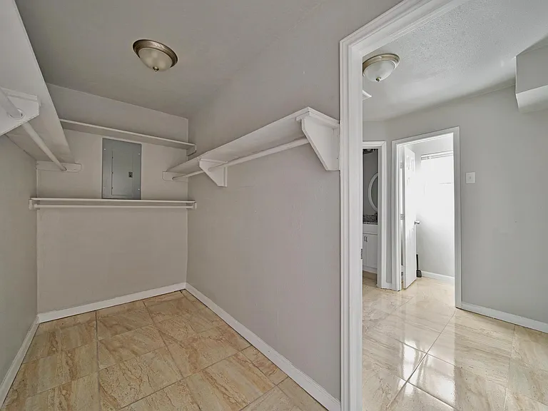 10071 Woodhollow Dr — Photo 17