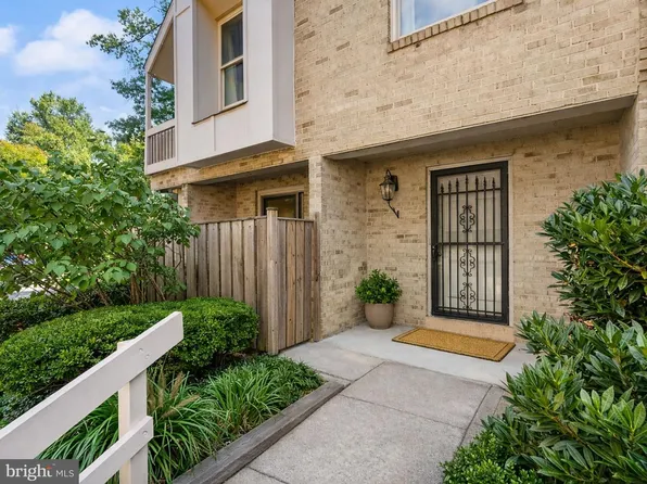 1641 Kenwood Ave, Alexandria, VA 22302