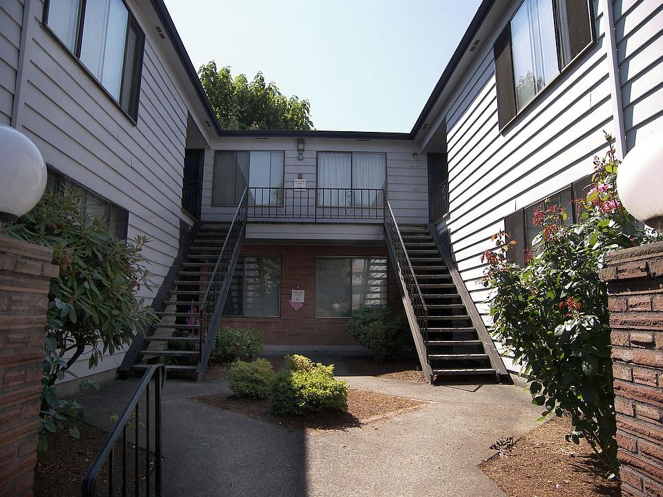 1st image of 2516-2530 SE Taylor St #2520