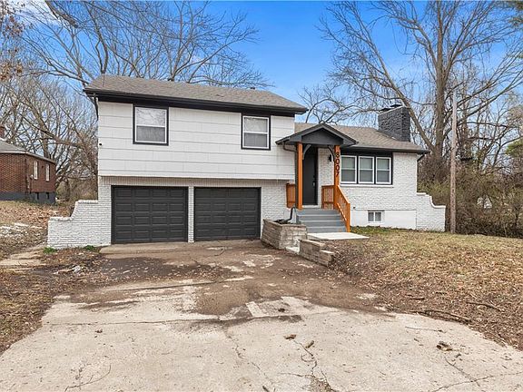 2nd image of 8007 Blue Ridge Blvd