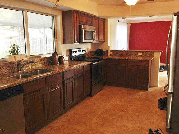 3rd image of 345 Yuma Dr