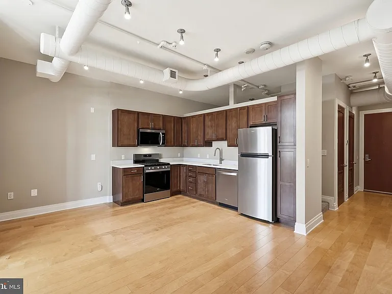 811 4th NW #1012 — Photo 21