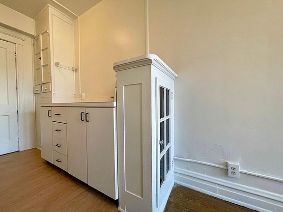 4th image of 7350 Lindell Blvd #15S