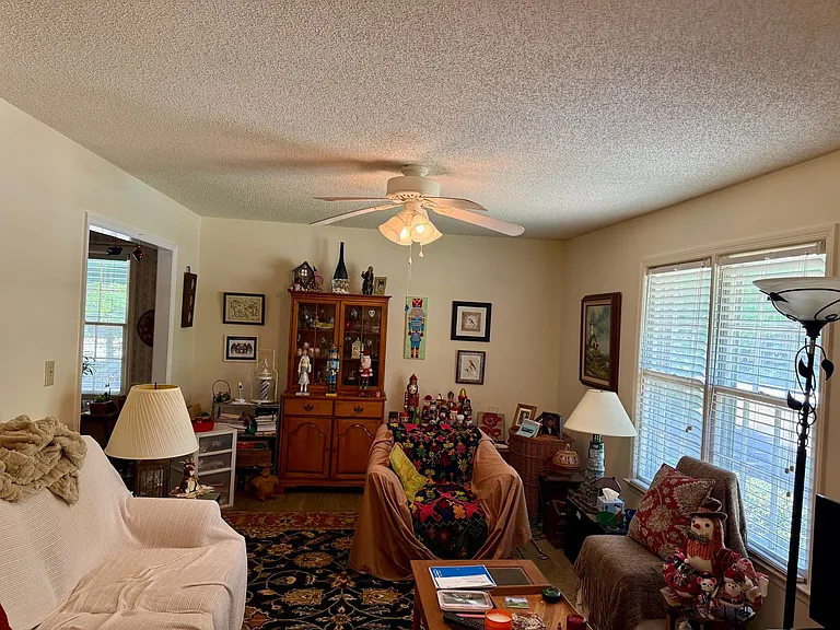 150 Harden Hill Rd — Photo 4