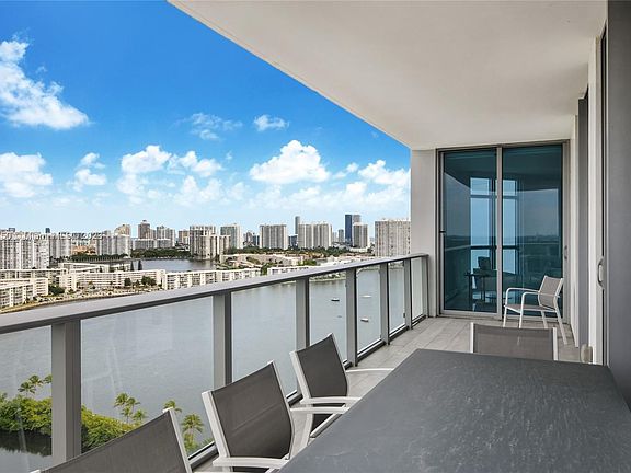 4th image of 17301 Biscayne Blvd APT 2002