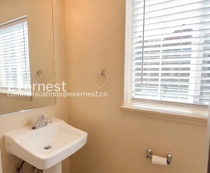 12135 SE Harold St — Photo 15