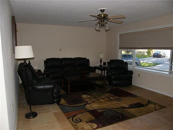 4th image of 606 Escondido Ct