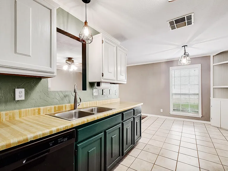 3429 Harvest Dr — Photo 9