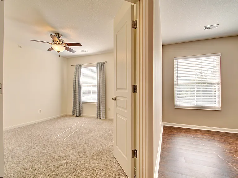 2223 Rolling Hills Dr — Photo 10