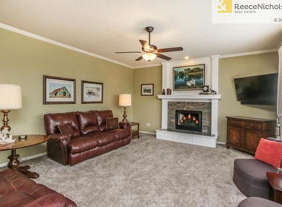 Large Living Area with Beautiful fireplace