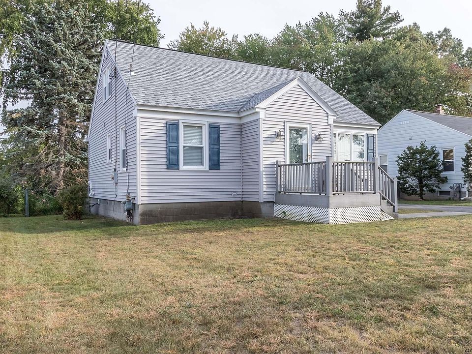 1st image of 83 McNutt Ave